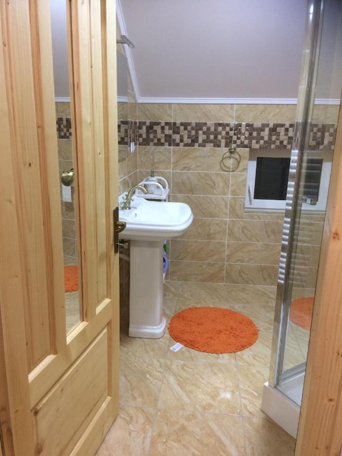 Апартаменты Vila Floarea De Colt Борша Экстерьер фото